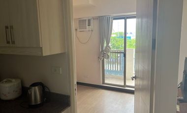 3BR Condo Unit for Rent in Fairway Terraces, Villamor, Pasay City