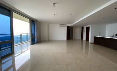 4BR Condominium for Lease in The Suites, BGC