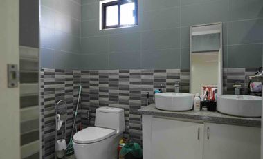 House For Sale in Amore Portofino. Very Near Villar City.