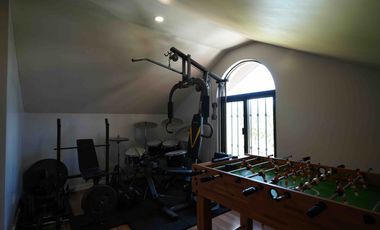 House For Sale in Amore Portofino. Very Near Villar City.