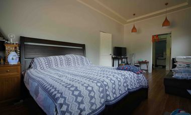House For Sale in Amore Portofino. Very Near Villar City.