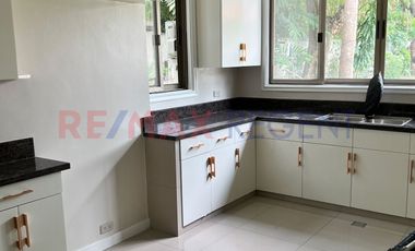 4 Bedrooms House for Rent in Dasmarinas Village, Makati City