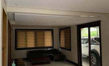 Beautiful Modern House at Corner Lot and with Ample Parking Capacity