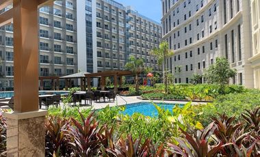 3 Bedroom Condominium with Loft For Sale in 81 Newport City. Pasay City.