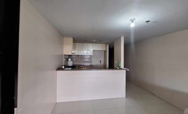 3 Bedroom Condominium with Loft For Sale in 81 Newport City. Pasay City.