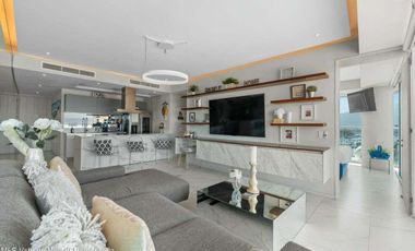 Departamento con vista al mar en Marina Vallarta, piso 10