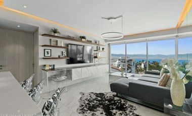 Departamento con vista al mar en Marina Vallarta, piso 10