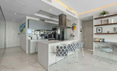 Departamento con vista al mar en Marina Vallarta, piso 10