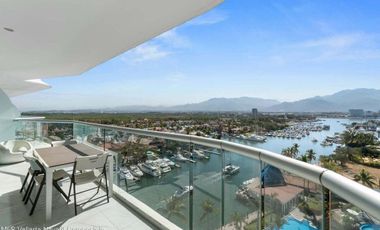 Departamento con vista al mar en Marina Vallarta, piso 10