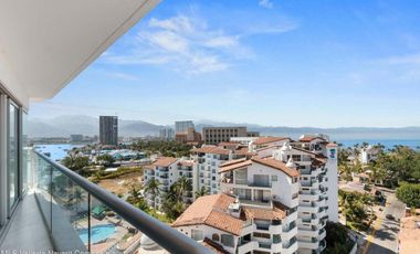 Departamento con vista al mar en Marina Vallarta, piso 10