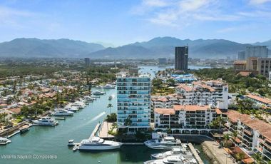 Departamento con vista al mar en Marina Vallarta, piso 10