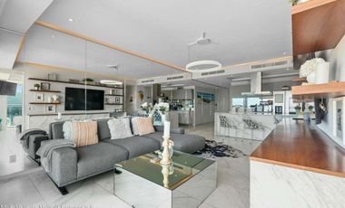 Departamento con vista al mar en Marina Vallarta, piso 10