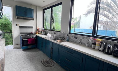FOR SALE: Modern 3 Storey well-maintained home in San Juan