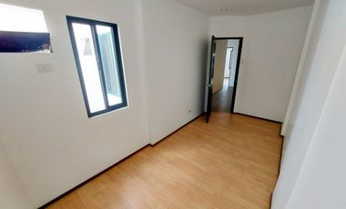 FOR SALE COMMERCIAL / RESIDENTIAL SUCAT PARAÑAQUE TOWNHOUSES