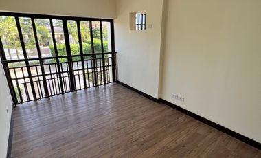 Townhouse for sale at Victoria Park Executive Infront of SM Southmall