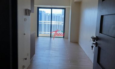1BR Condominium @ R Residences with Balcony for sale at Manila