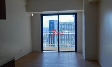 1BR Condominium @ R Residences with Balcony for sale at Manila
