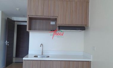 1BR Condominium @ R Residences with Balcony for sale at Manila