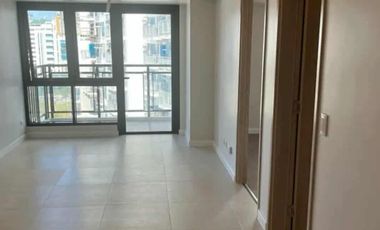 Viento at Cerca Alabang Muntinlupa Condo For Sale Brand New 2 BR with Balcony