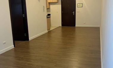 Clean Title Unfurnished 1BR with Balcony FOR SALE at Verve Residences BGC Taguig