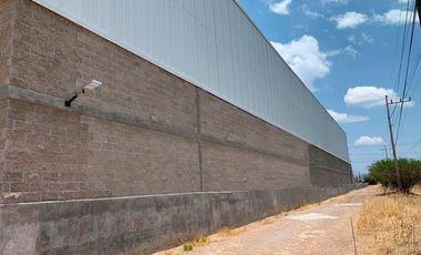 Bodega en Venta a pie de carretera de 246.42 m2