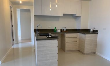 For Sale : 2 Bedrooms with balcony in Mandani, Cebu CIty