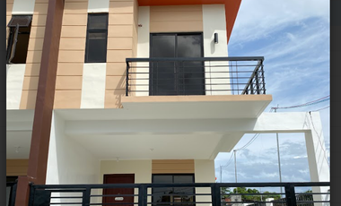 Ready for occupancy Townhouses in Kathleen Place 5 Molino 7, Bacoor, Cavite
