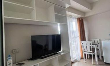 1BR Condo Unit for Rent at Fairway Terraces, Villamor Pasay City