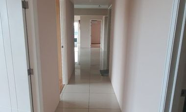 Condo For Rent: 4BR Unit in Bay Garden Club Residences, Metropark Pasay City