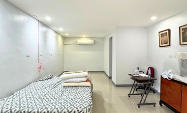 Brgy. Olympia House and Lot for Sale! Makati City