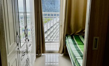 Shore Tower A Pasay: Studio Condominium with Balcony for Rent