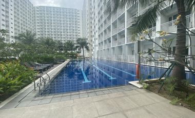 Shore Tower A Pasay: Studio Condominium with Balcony for Rent