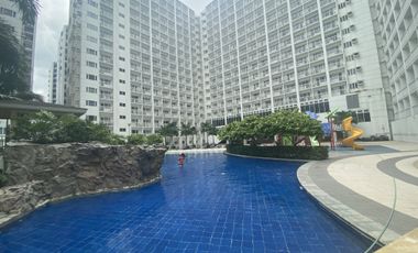 Shore Tower A Pasay: Studio Condominium with Balcony for Rent