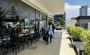 Shore Tower A Pasay: Studio Condominium with Balcony for Rent