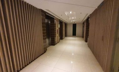 Shore Tower A Pasay: Studio Condominium with Balcony for Rent