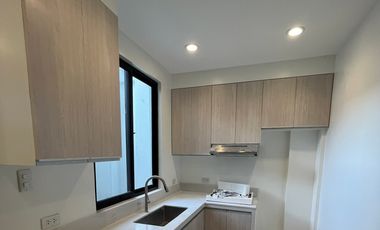 Brand New Townhouse in Barangay Sun Valley, Parañaque For Sale