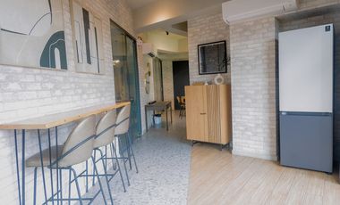 Mandaluyong Office Building Semi Furnished w/ Roofdeck For Sale SD