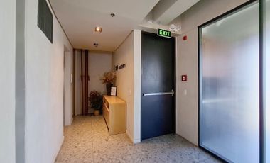 Mandaluyong Office Building Semi Furnished w/ Roofdeck For Sale SD