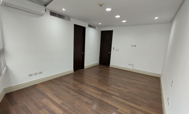 OFICINA RENTA PLAZA 02  145 M2