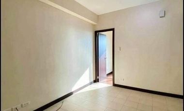Condo in Makati 1 bedroom unit RFO For Sale in San Lorenzo Place near Airport Ayala Greenbelt
