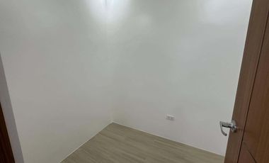3 Bedroom House w/ maid's room for Sale in Savannah Subd. Angeles City Pampanga