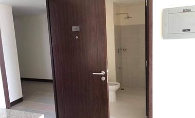 For Sale 2 Bedrooms 5% Discount in Santa MESA MANILA