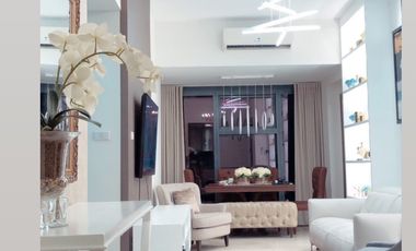 Luxurious 2BR Condo for RENT at Grand Hyatt Manila Residences – South Tower