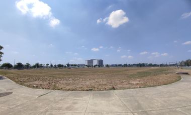 2,200 sqm lot inside Clark Global City best for drive thru concepts for lease