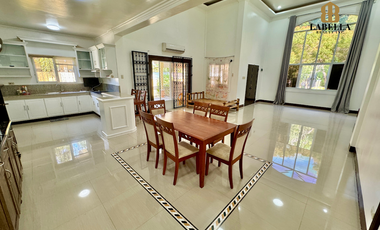 HIGH-CEILING HOME WITH GUESTHOUSE FOR SALE