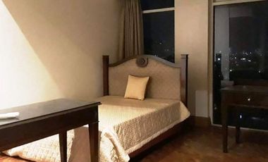4BR Condo for Rent in Salcedo Park Condominium Makati City RH6460