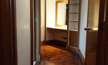 4BR Condo for Rent in Salcedo Park Condominium Makati City RH6460