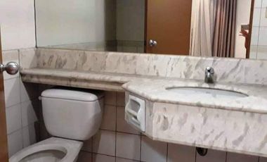 4BR Condo for Rent in Salcedo Park Condominium Makati City RH6460