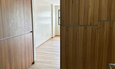 5 Bedroom Townhouse For Sale in Sta. Mesa Manila