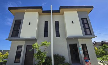 DUPLEX UNIT DANARRA NORTH LILOAN